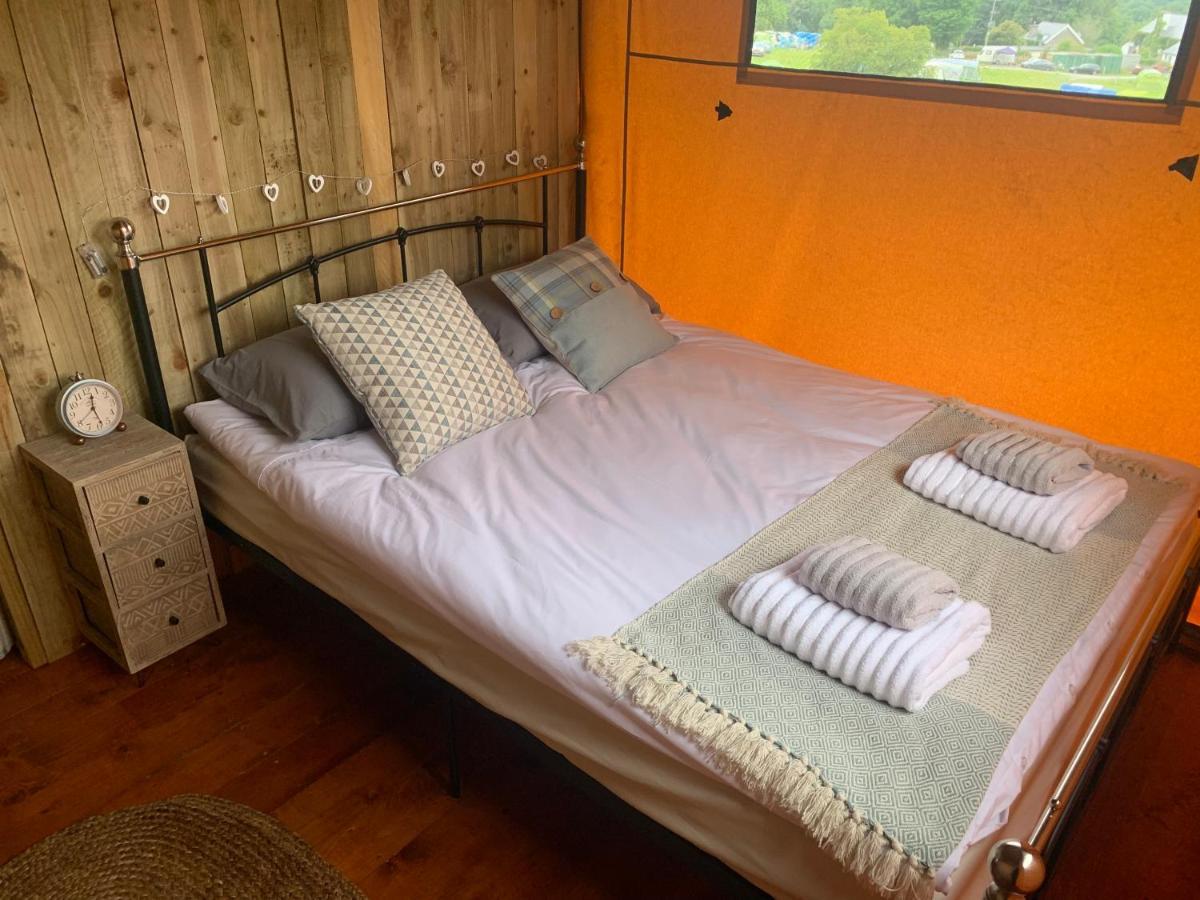 Mountain View Safari Tent With Hot Tub In The Heart Of Snowdonia Dolgellau Ngoại thất bức ảnh