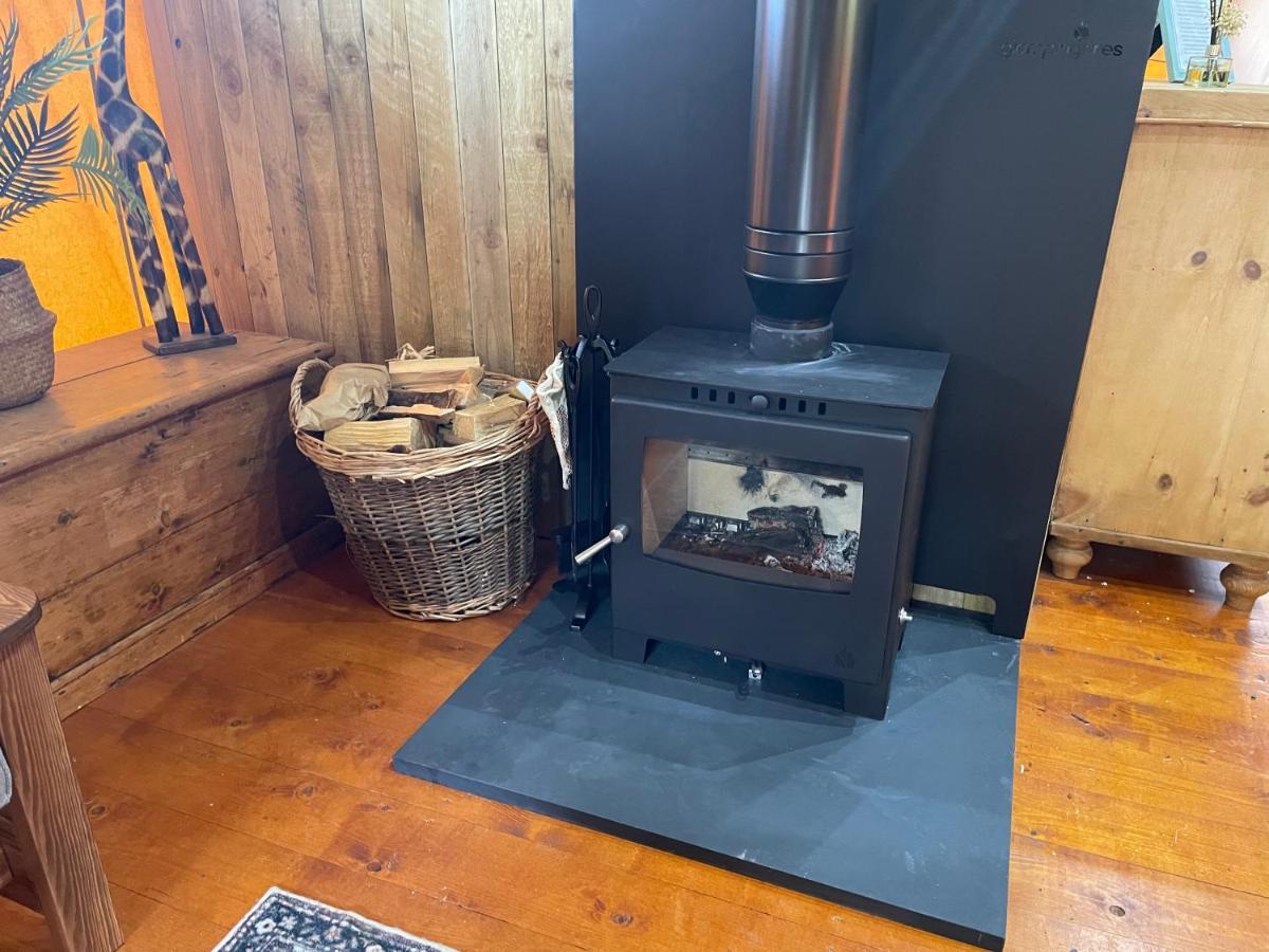 Mountain View Safari Tent With Hot Tub In The Heart Of Snowdonia Dolgellau Ngoại thất bức ảnh